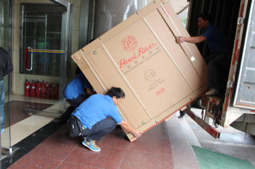 沙依巴克钢琴贵重工艺品无忧运